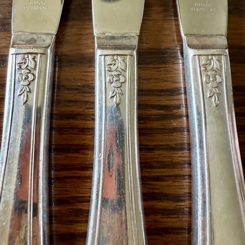 Vintage Oneida Queen Bess II Tudor Silver Plate 1946 Hollow Knives Set Of 3 - Picture 4 of 7